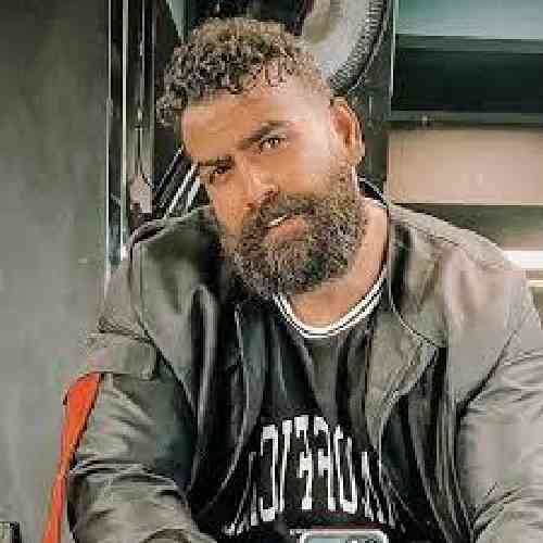 معین زد از الان شیش دنگ حواستو پرت من کن بخون نمازتو